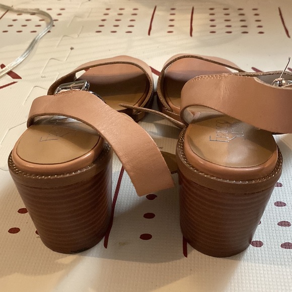 Franco Sarto Nude Leather Heels - Picture 7 of 7